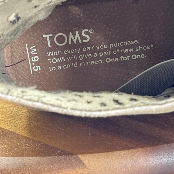 Toms Shoes Womens 9.5 Desert Taupe Laser Cut Suede Espadrille Ankle Booties - Picture 10 of 13